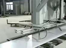  管材擠出機(jī)生產(chǎn)線(xiàn)